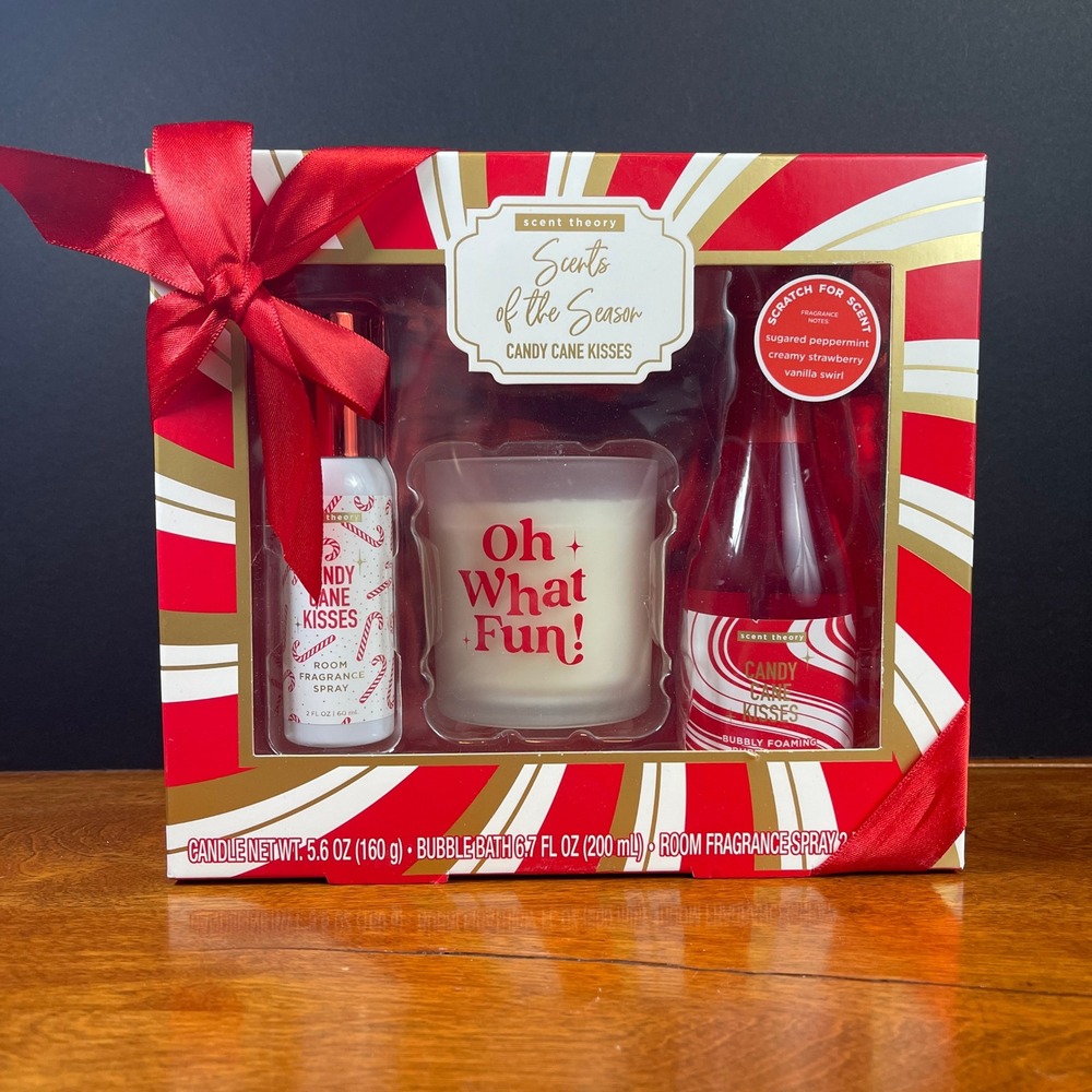 Scent Theory Candy Cane Kisses‎ Holiday Gift Set Bubble Bath Candle Room Spray